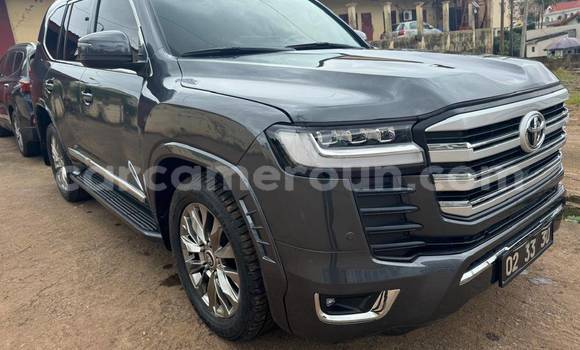 Sayi Na hannu Toyota Land Cruiser Black Mota in Yaounde a Babban Kamaru Sayi Na hannu Toyota Land Cruiser Black Mota in Yaounde a Babban Kamaru