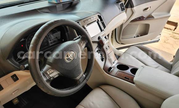 Sayi Na hannu Toyota Venza White Mota in Yaounde a Babban Kamaru Sayi Na hannu Toyota Venza White Mota in Yaounde a Babban Kamaru