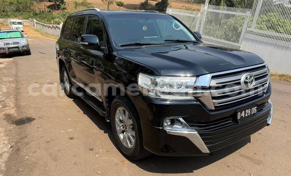 Sayi Na hannu Toyota Land Cruiser Black Mota in Yaounde a Babban Kamaru Sayi Na hannu Toyota Land Cruiser Black Mota in Yaounde a Babban Kamaru