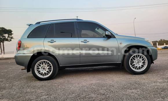 Sayi Na hannu Toyota RAV4 Sauran Mota in Yaounde a Babban Kamaru Sayi Na hannu Toyota RAV4 Sauran Mota in Yaounde a Babban Kamaru