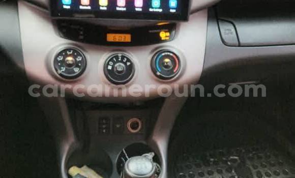 Sayi Na hannu Toyota RAV4 Black Mota in Yaounde a Babban Kamaru Sayi Na hannu Toyota RAV4 Black Mota in Yaounde a Babban Kamaru