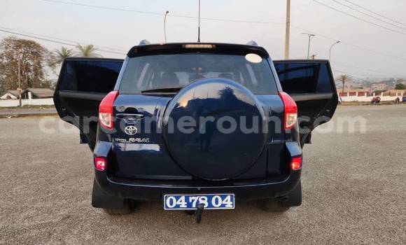 Sayi Na hannu Toyota RAV4 Black Mota in Yaounde a Babban Kamaru Sayi Na hannu Toyota RAV4 Black Mota in Yaounde a Babban Kamaru