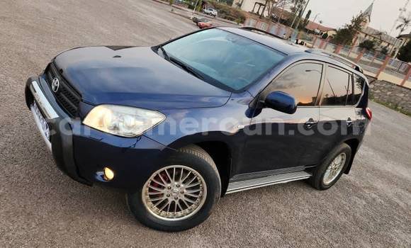 Sayi Na hannu Toyota RAV4 Black Mota in Yaounde a Babban Kamaru Sayi Na hannu Toyota RAV4 Black Mota in Yaounde a Babban Kamaru