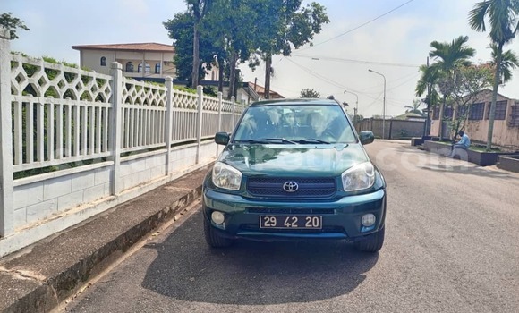 Sayi Na hannu Toyota RAV4 Green Mota in Yaounde a Babban Kamaru Sayi Na hannu Toyota RAV4 Green Mota in Yaounde a Babban Kamaru