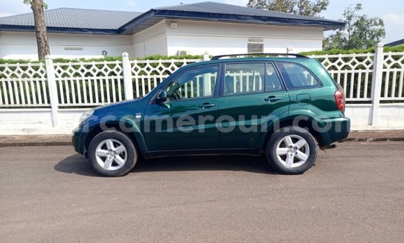 Sayi Na hannu Toyota RAV4 Green Mota in Yaounde a Babban Kamaru Sayi Na hannu Toyota RAV4 Green Mota in Yaounde a Babban Kamaru