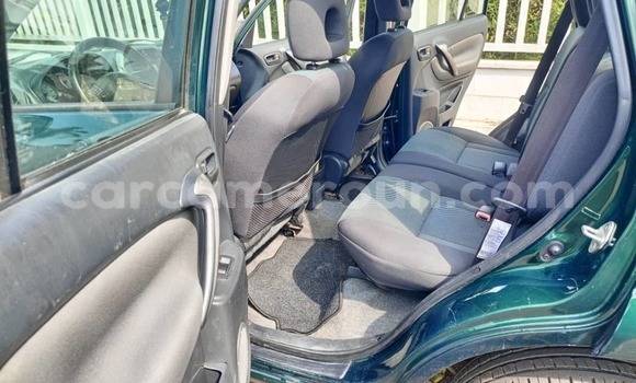 Sayi Na hannu Toyota RAV4 Green Mota in Yaounde a Babban Kamaru Sayi Na hannu Toyota RAV4 Green Mota in Yaounde a Babban Kamaru