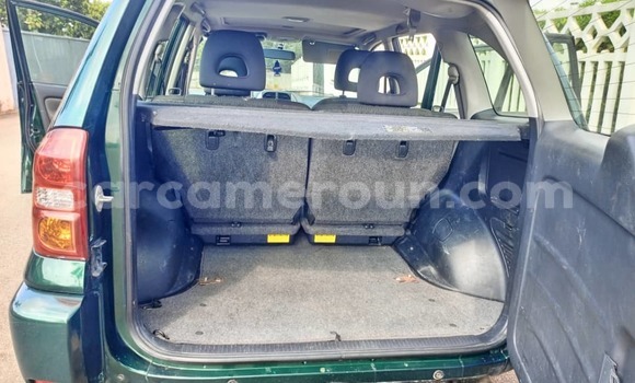 Sayi Na hannu Toyota RAV4 Green Mota in Yaounde a Babban Kamaru Sayi Na hannu Toyota RAV4 Green Mota in Yaounde a Babban Kamaru