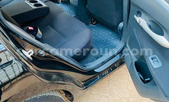 Sayi Na hannu Toyota Auris Black Mota in Yaounde a Babban Kamaru Sayi Na hannu Toyota Auris Black Mota in Yaounde a Babban Kamaru