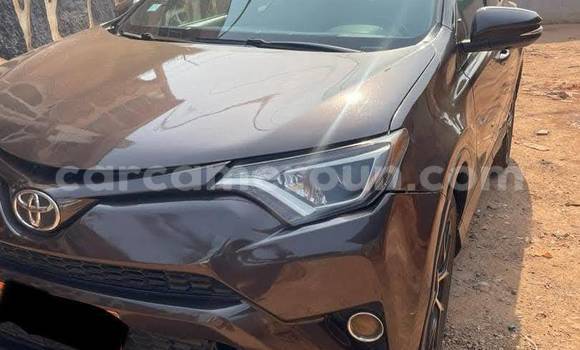 Sayi Na hannu Toyota RAV4 Sauran Mota in Yaounde a Babban Kamaru Sayi Na hannu Toyota RAV4 Sauran Mota in Yaounde a Babban Kamaru