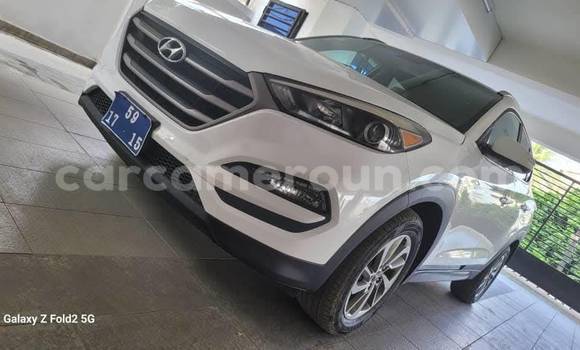Sayi Na hannu Hyundai Tucson White Mota in Yaounde a Babban Kamaru Sayi Na hannu Hyundai Tucson White Mota in Yaounde a Babban Kamaru