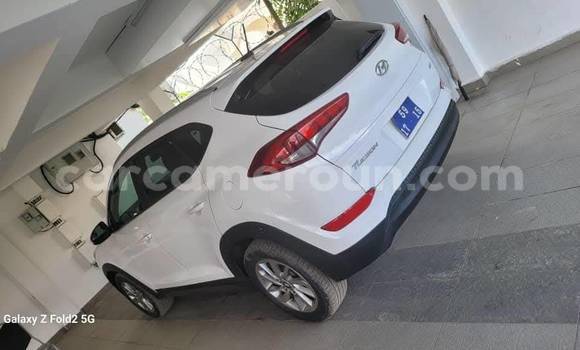 Sayi Na hannu Hyundai Tucson White Mota in Yaounde a Babban Kamaru Sayi Na hannu Hyundai Tucson White Mota in Yaounde a Babban Kamaru