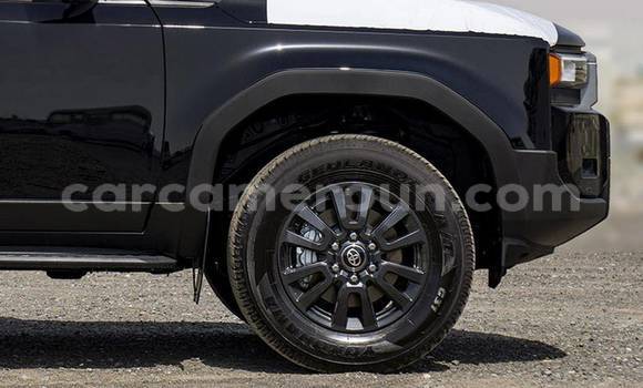 Sayi Na hannu Toyota Land Cruiser Prado Black Mota in Yaounde a Babban Kamaru Sayi Na hannu Toyota Land Cruiser Prado Black Mota in Yaounde a Babban Kamaru