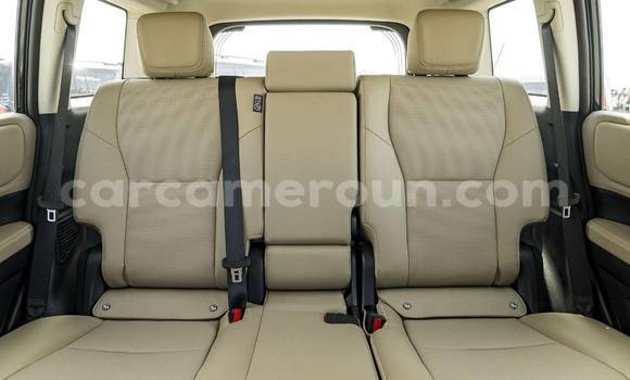 Sayi Na hannu Toyota Land Cruiser Prado Black Mota in Yaounde a Babban Kamaru Sayi Na hannu Toyota Land Cruiser Prado Black Mota in Yaounde a Babban Kamaru