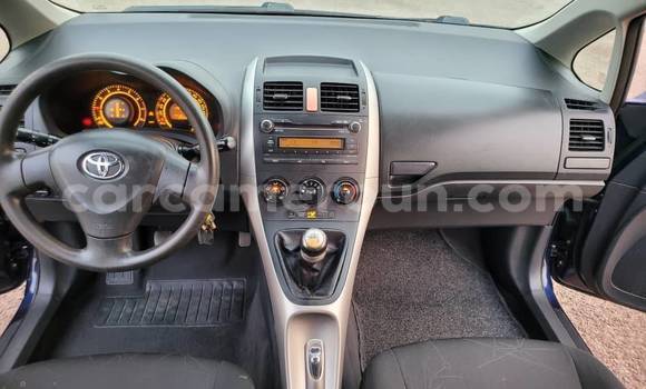 Sayi Na hannu Toyota Auris Blue Mota in Yaounde a Babban Kamaru Sayi Na hannu Toyota Auris Blue Mota in Yaounde a Babban Kamaru