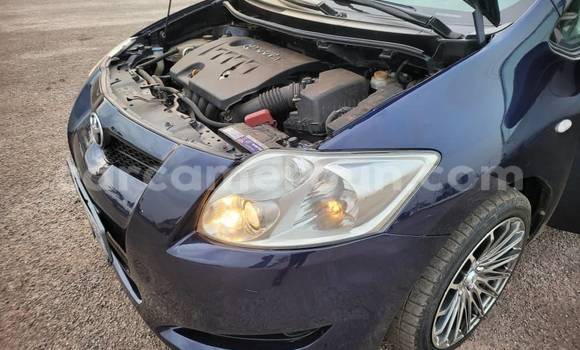 Sayi Na hannu Toyota Auris Blue Mota in Yaounde a Babban Kamaru Sayi Na hannu Toyota Auris Blue Mota in Yaounde a Babban Kamaru