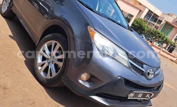 Sayi Na hannu Toyota RAV4 Sauran Mota in Yaounde a Babban Kamaru