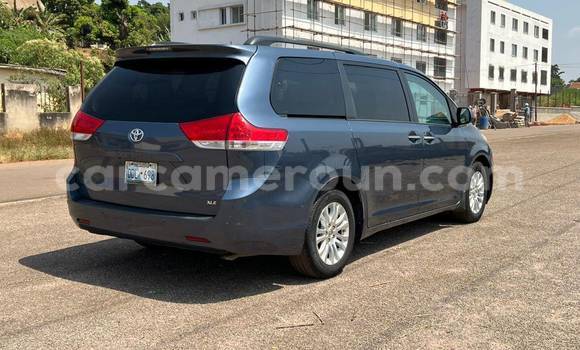 Sayi Na hannu Toyota Sienna Sauran Mota in Yaounde a Babban Kamaru Sayi Na hannu Toyota Sienna Sauran Mota in Yaounde a Babban Kamaru