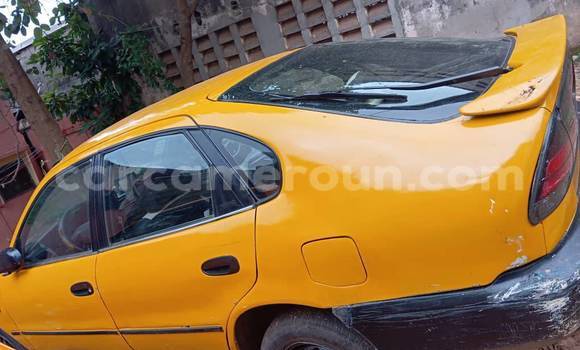 Sayi Na hannu Toyota Corolla Sauran Mota in Yaounde a Babban Kamaru Sayi Na hannu Toyota Corolla Sauran Mota in Yaounde a Babban Kamaru