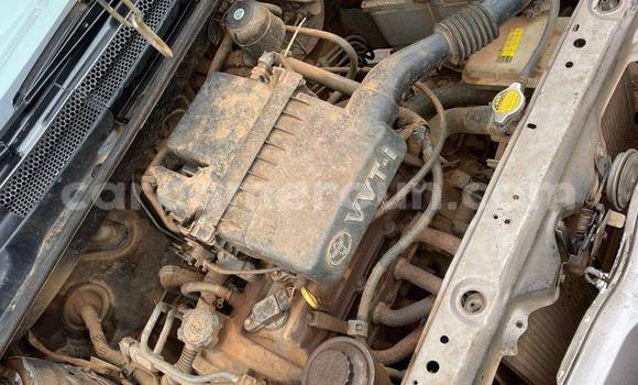 Sayi Na hannu Toyota Vitz Sauran Mota in Yaounde a Babban Kamaru Sayi Na hannu Toyota Vitz Sauran Mota in Yaounde a Babban Kamaru