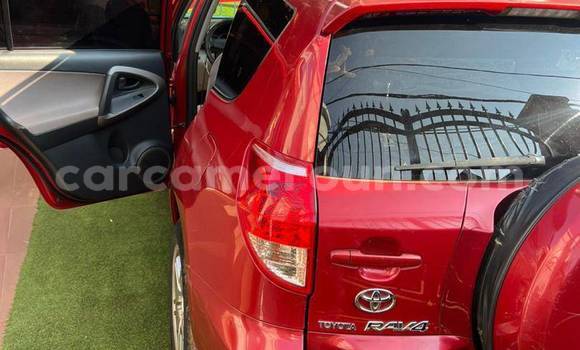 Sayi Na hannu Toyota RAV4 Red Mota in Yaounde a Babban Kamaru Sayi Na hannu Toyota RAV4 Red Mota in Yaounde a Babban Kamaru