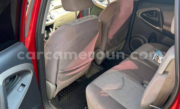 Sayi Na hannu Toyota RAV4 Red Mota in Yaounde a Babban Kamaru Sayi Na hannu Toyota RAV4 Red Mota in Yaounde a Babban Kamaru