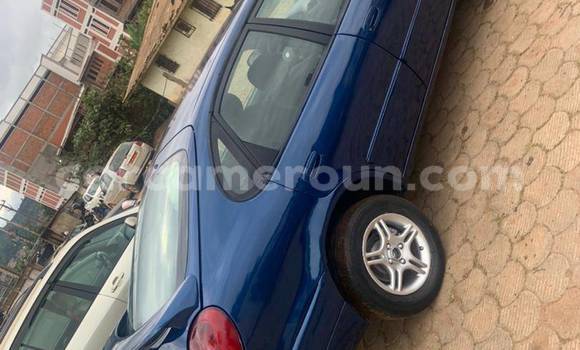 Sayi Na hannu Toyota Corolla Blue Mota in Yaounde a Babban Kamaru Sayi Na hannu Toyota Corolla Blue Mota in Yaounde a Babban Kamaru