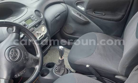 Sayi Na hannu Toyota Yaris Red Mota in Yaounde a Babban Kamaru Sayi Na hannu Toyota Yaris Red Mota in Yaounde a Babban Kamaru
