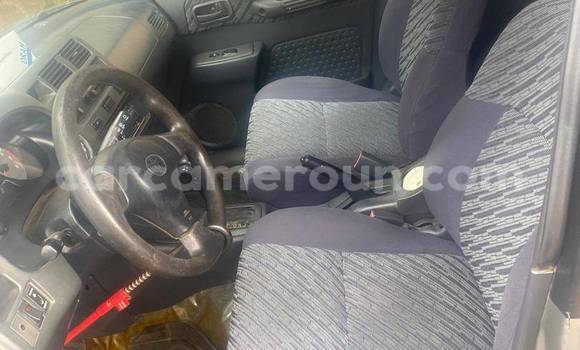 Sayi Na hannu Toyota RAV4 Sauran Mota in Yaounde a Babban Kamaru Sayi Na hannu Toyota RAV4 Sauran Mota in Yaounde a Babban Kamaru