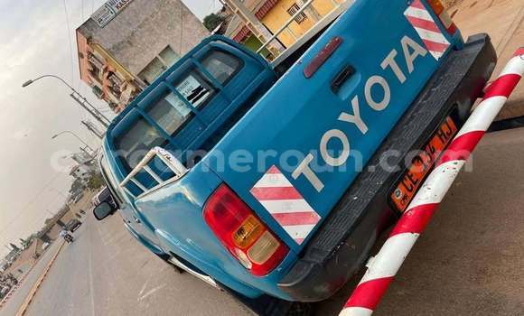 Acheter Occasion Voiture Toyota Vigo Bleu à Yaoundé, Central Cameroon Acheter Occasion Voiture Toyota Vigo Bleu à Yaoundé, Central Cameroon