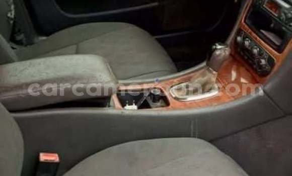 Acheter Occasion Voiture Mercedes‒Benz C–Class Bleu à Yaoundé, Central Cameroon Acheter Occasion Voiture Mercedes‒Benz C–Class Bleu à Yaoundé, Central Cameroon