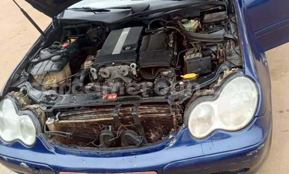Acheter Occasion Voiture Mercedes‒Benz C–Class Bleu à Yaoundé, Central Cameroon Acheter Occasion Voiture Mercedes‒Benz C–Class Bleu à Yaoundé, Central Cameroon