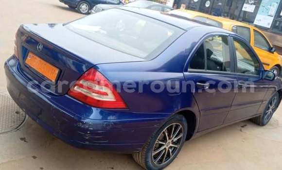 Acheter Occasion Voiture Mercedes‒Benz C–Class Bleu à Yaoundé, Central Cameroon Acheter Occasion Voiture Mercedes‒Benz C–Class Bleu à Yaoundé, Central Cameroon