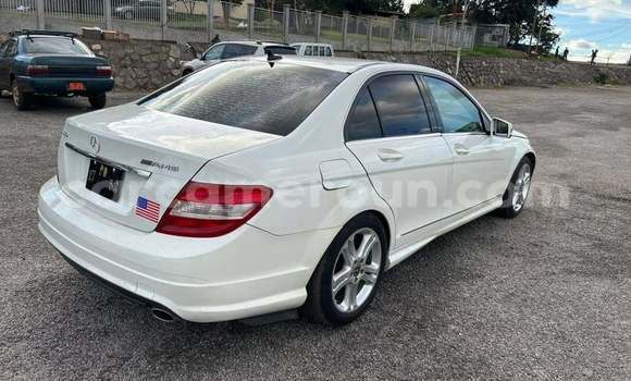 Acheter Occasion Voiture Mercedes‒Benz C–Class Blanc à Yaoundé, Central Cameroon Acheter Occasion Voiture Mercedes‒Benz C–Class Blanc à Yaoundé, Central Cameroon