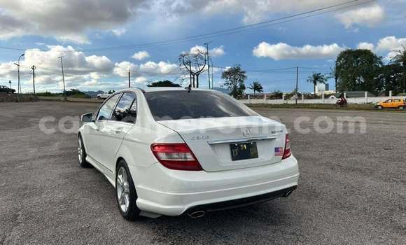 Acheter Occasion Voiture Mercedes‒Benz C–Class Blanc à Yaoundé, Central Cameroon Acheter Occasion Voiture Mercedes‒Benz C–Class Blanc à Yaoundé, Central Cameroon