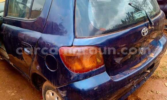 Acheter Occasion Voiture Toyota Yaris Bleu à Yaoundé, Central Cameroon Acheter Occasion Voiture Toyota Yaris Bleu à Yaoundé, Central Cameroon