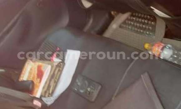 Acheter Occasion Voiture Toyota Yaris Rouge à Yaoundé, Central Cameroon Acheter Occasion Voiture Toyota Yaris Rouge à Yaoundé, Central Cameroon