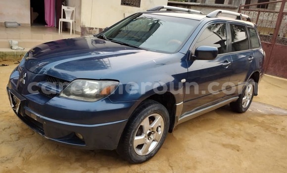 Sayi Na hannu Mitsubishi Outlander Blue Mota in Douala a Ƙasar Kamaru Sayi Na hannu Mitsubishi Outlander Blue Mota in Douala a Ƙasar Kamaru