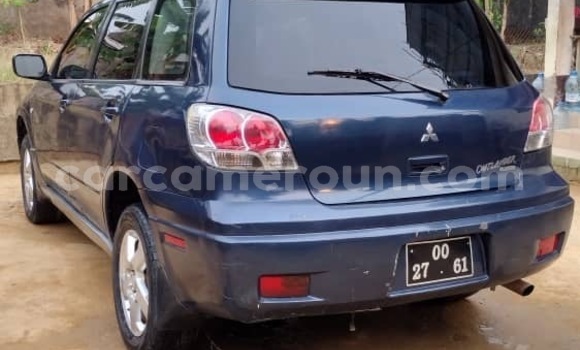 Sayi Na hannu Mitsubishi Outlander Blue Mota in Douala a Ƙasar Kamaru Sayi Na hannu Mitsubishi Outlander Blue Mota in Douala a Ƙasar Kamaru