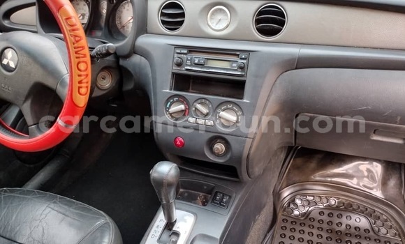 Sayi Na hannu Mitsubishi Outlander Blue Mota in Douala a Ƙasar Kamaru Sayi Na hannu Mitsubishi Outlander Blue Mota in Douala a Ƙasar Kamaru