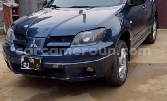 Sayi Na hannu Mitsubishi Outlander Blue Mota in Douala a Ƙasar Kamaru Sayi Na hannu Mitsubishi Outlander Blue Mota in Douala a Ƙasar Kamaru