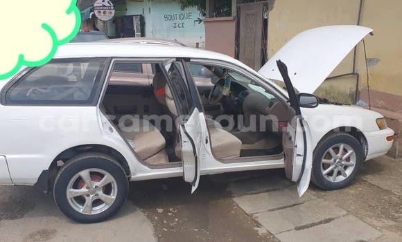 Acheter Neuf Voiture Toyota Corolla Blanc à Douala, Littoral Cameroon Acheter Neuf Voiture Toyota Corolla Blanc à Douala, Littoral Cameroon