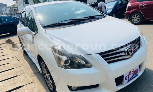 Acheter Neuf Voiture Toyota Blade Blanc à Douala, Littoral Cameroon Acheter Neuf Voiture Toyota Blade Blanc à Douala, Littoral Cameroon