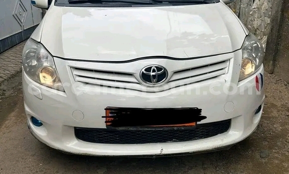 Sayi Na hannu Toyota Auris White Mota in Douala a Ƙasar Kamaru Sayi Na hannu Toyota Auris White Mota in Douala a Ƙasar Kamaru