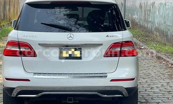 Sayi Imported Mercedes‒Benz ML–Class White Mota in Douala a Ƙasar Kamaru Sayi Imported Mercedes‒Benz ML–Class White Mota in Douala a Ƙasar Kamaru