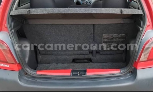 Sayi Na hannu Toyota Yaris Red Mota in Douala a Ƙasar Kamaru Sayi Na hannu Toyota Yaris Red Mota in Douala a Ƙasar Kamaru