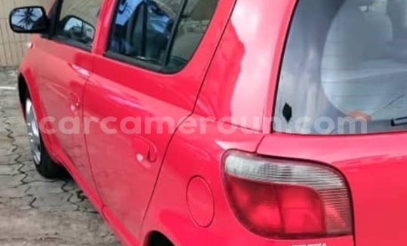 Sayi Na hannu Toyota Yaris Red Mota in Douala a Ƙasar Kamaru Sayi Na hannu Toyota Yaris Red Mota in Douala a Ƙasar Kamaru