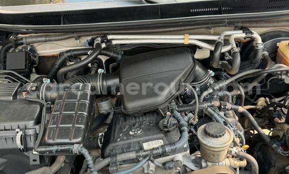 Sayi Na hannu Toyota Land Cruiser Prado Black Mota in Douala a Ƙasar Kamaru Sayi Na hannu Toyota Land Cruiser Prado Black Mota in Douala a Ƙasar Kamaru