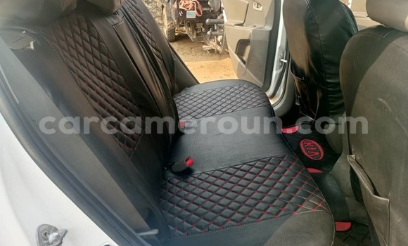Buy Used Kia Sportage White Car in Douala in Littoral Cameroon Buy Used Kia Sportage White Car in Douala in Littoral Cameroon