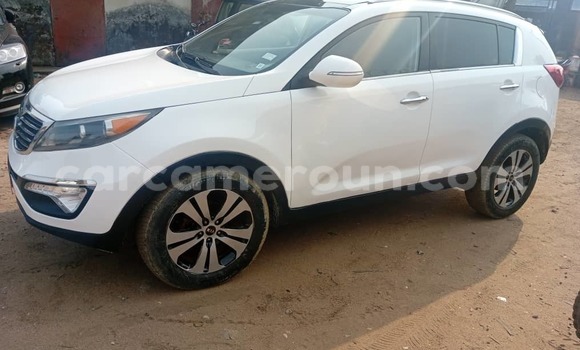 Buy Used Kia Sportage White Car in Douala in Littoral Cameroon Buy Used Kia Sportage White Car in Douala in Littoral Cameroon