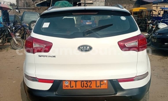 Buy Used Kia Sportage White Car in Douala in Littoral Cameroon Buy Used Kia Sportage White Car in Douala in Littoral Cameroon
